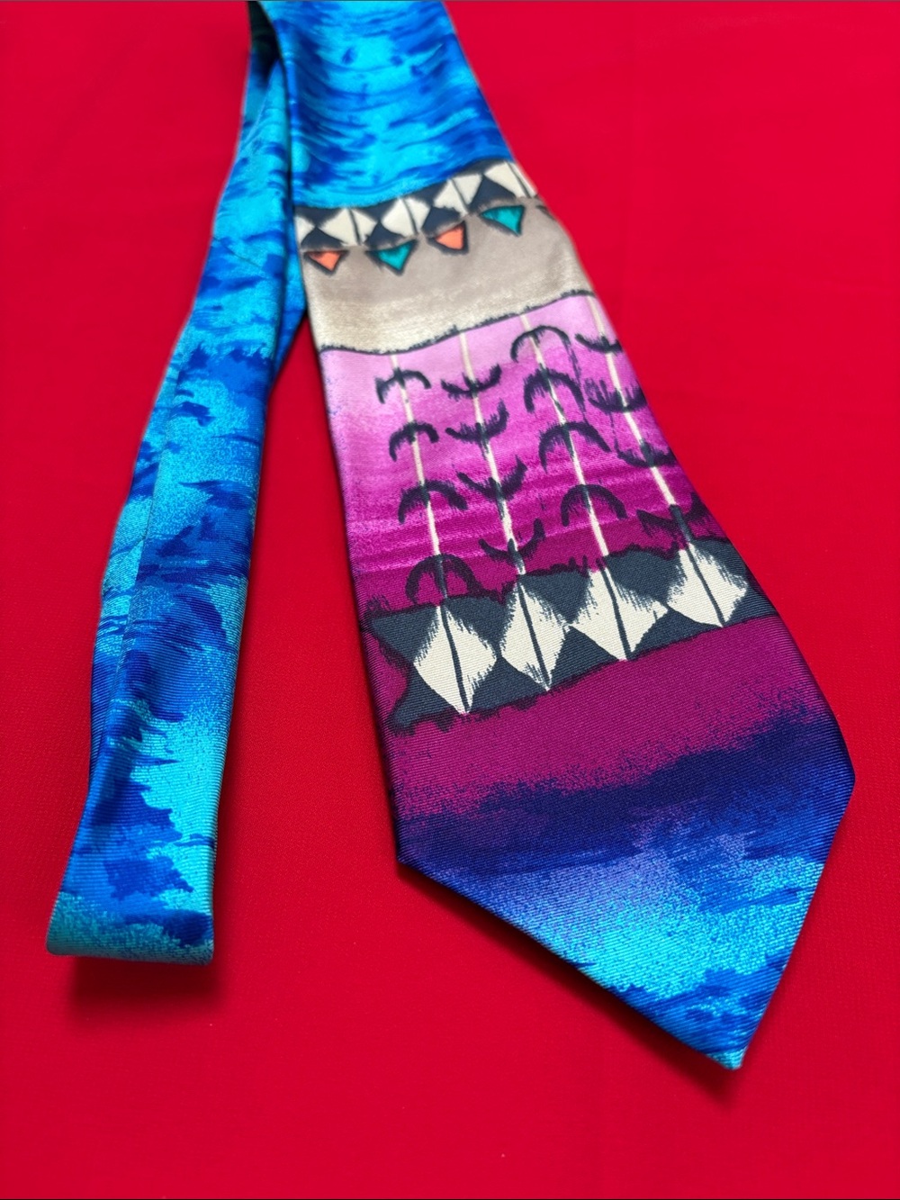 Avant- Premier vintage silk tie!!